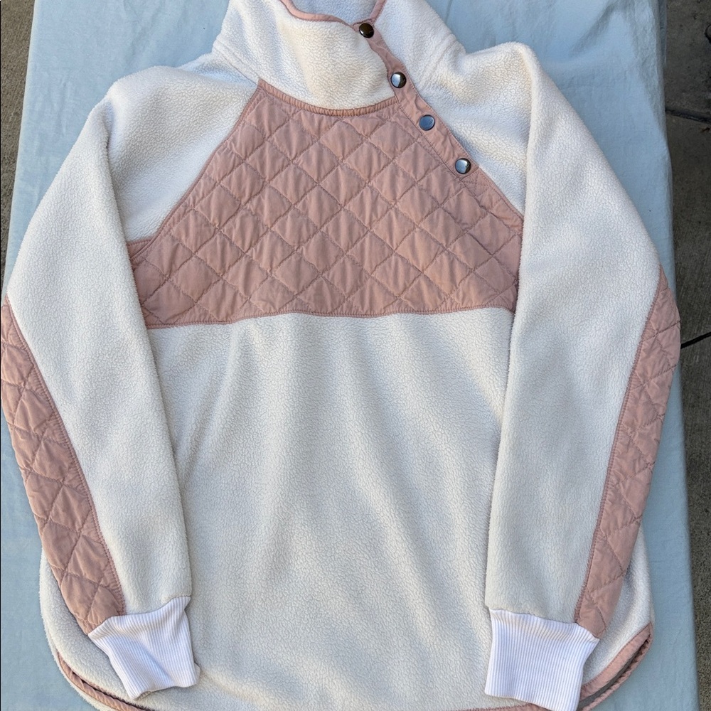 Abercrombie & Fitch Cream Sherpa Pullover with Dusty Pink Quilted Yoke